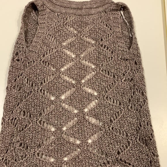 𝅺URBAN Behavior long knitted vest size XS acrylic and wool mix- great condition - Picture 10 of 10